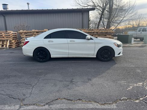 Used 2015 Mercedes-Benz CLA 250 image 4