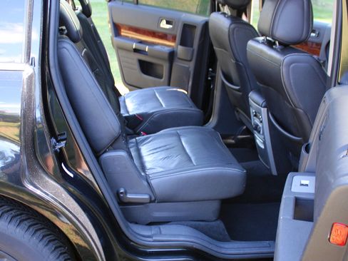 Used 2011 Ford Flex Limited w/ Trailer Tow Pkg Class III image 23