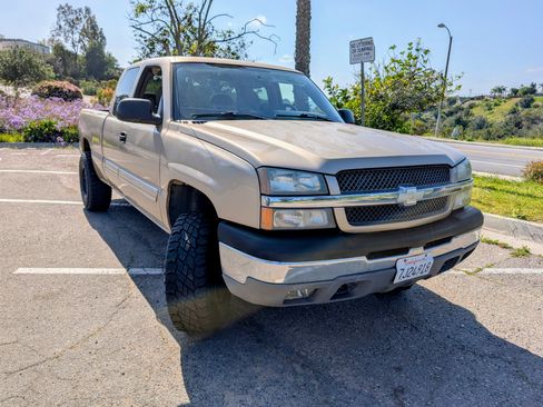 Used 2004 Chevrolet Silverado 1500 LS w/ Skid Plate Package image 1