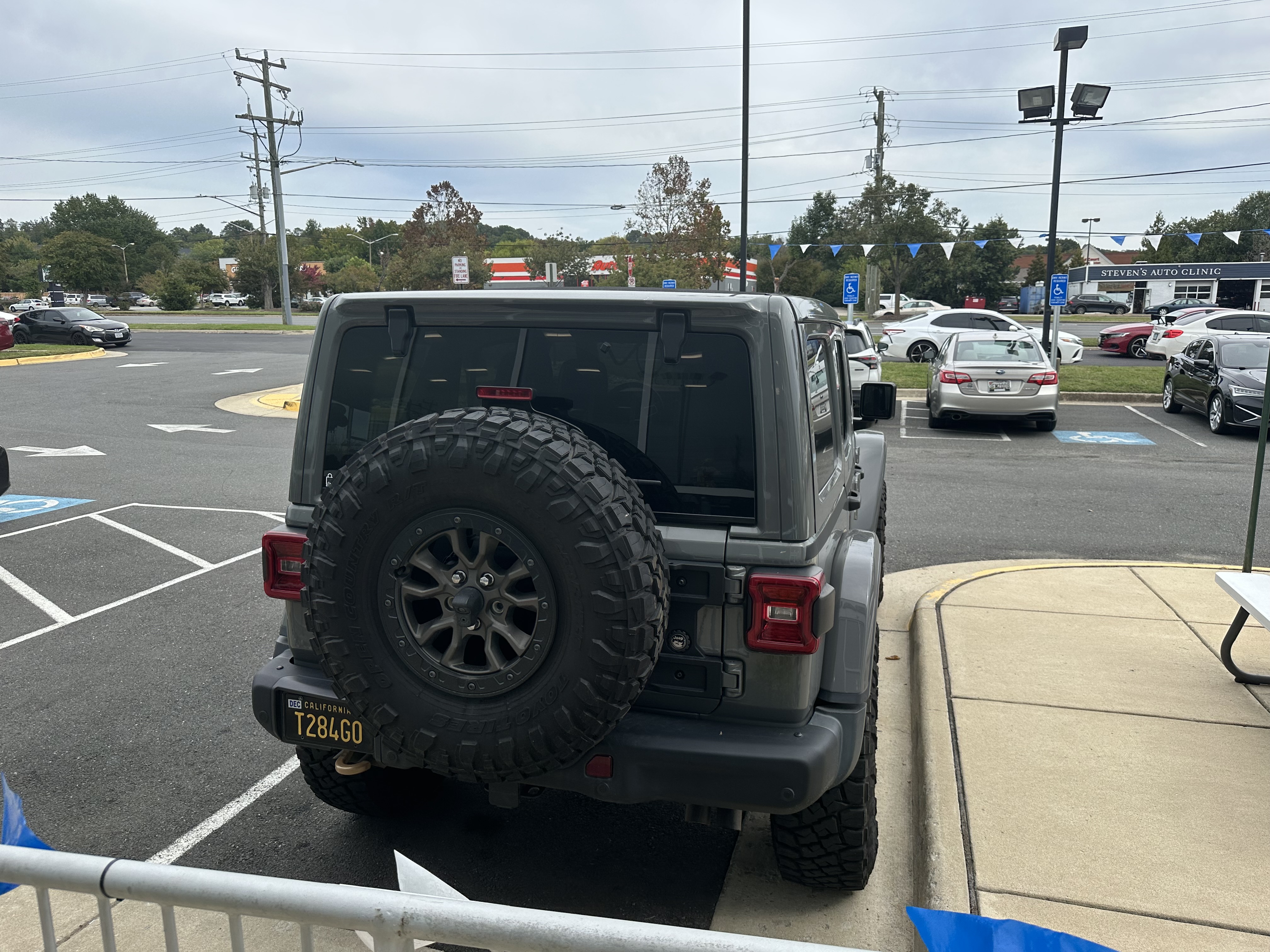 Used 2022 Jeep Wrangler Unlimited Rubicon AWD/4WD image 5