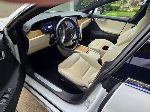 Used 2020 Tesla Model S AWD image 5