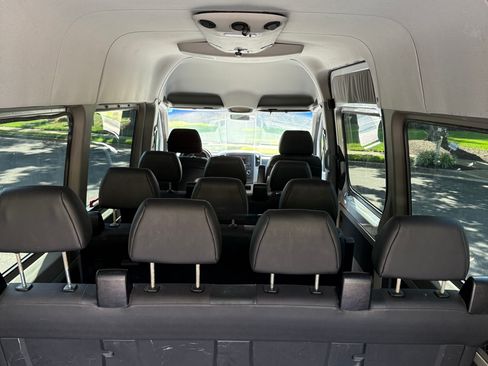 Used 2016 Mercedes-Benz Sprinter 2500 image 12