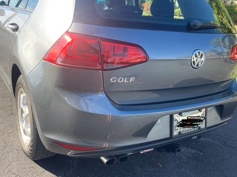 Used 2016 Volkswagen Golf S image 10