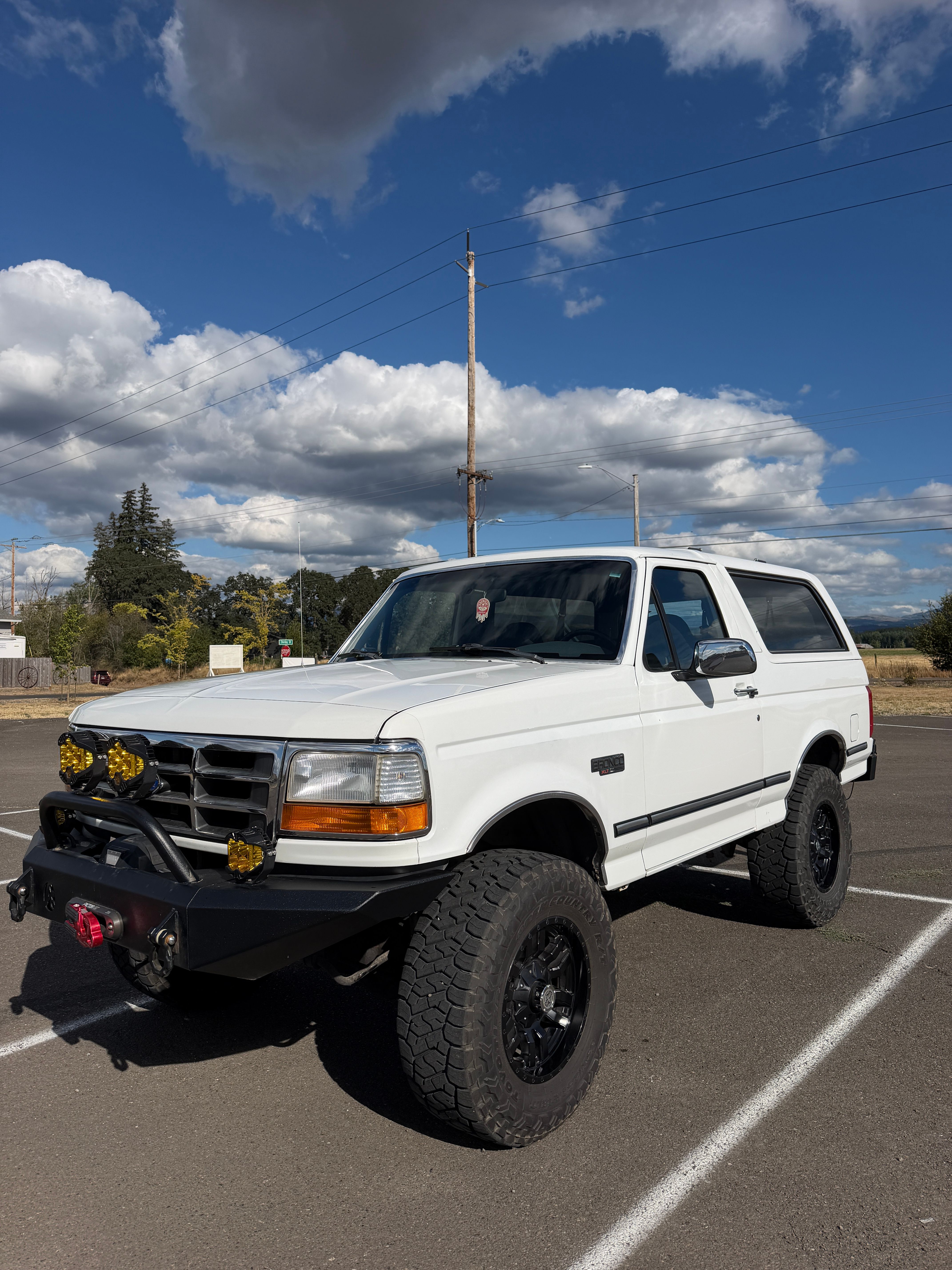 Used 1992 Ford Bronco AWD/4WD image 1