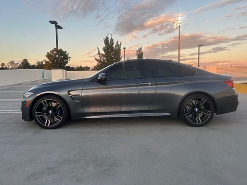 Used 2018 BMW M4 Coupe image 2