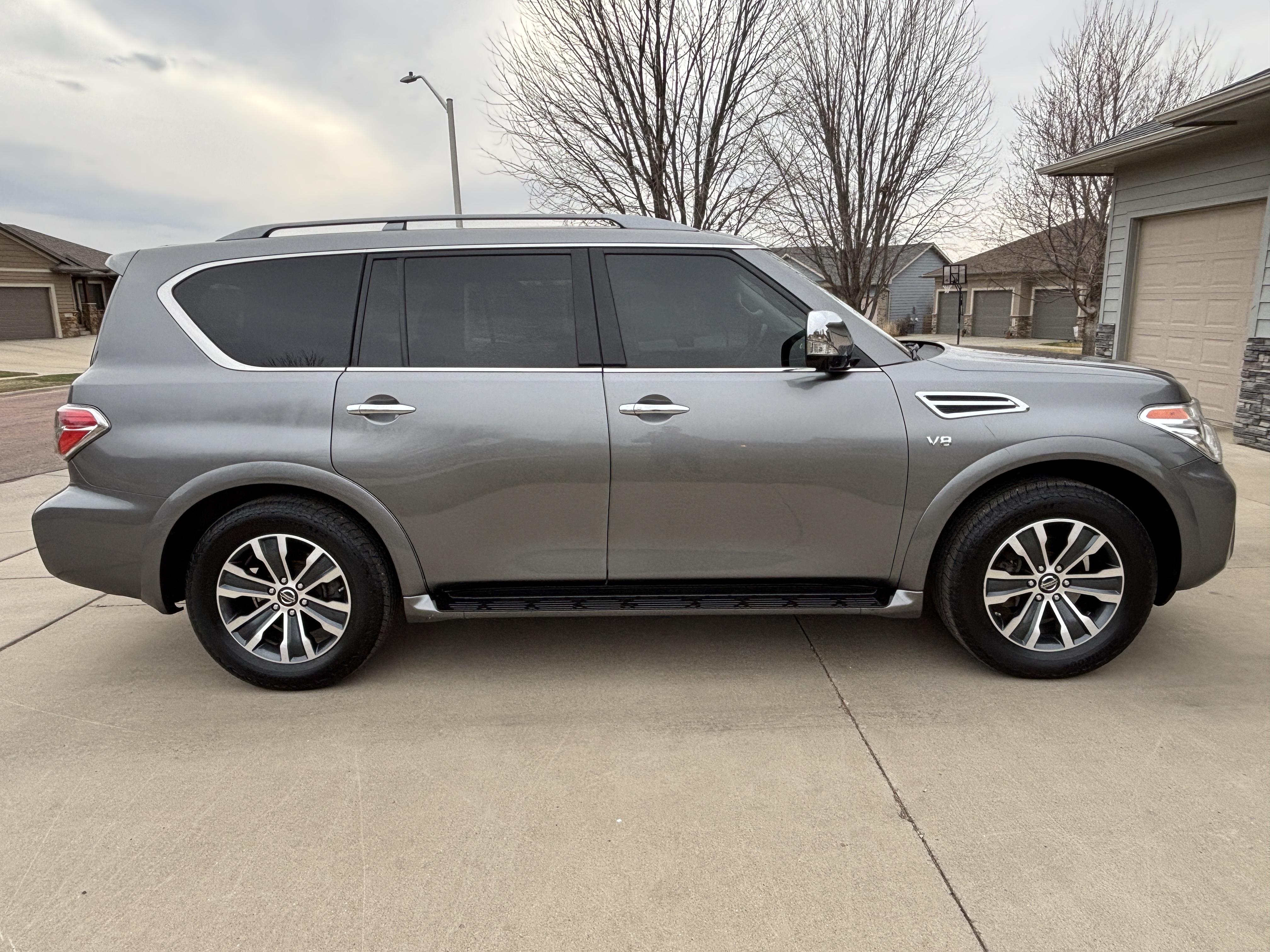 Used 2020 Nissan Armada SL w/ Premium Package AWD/4WD image 5