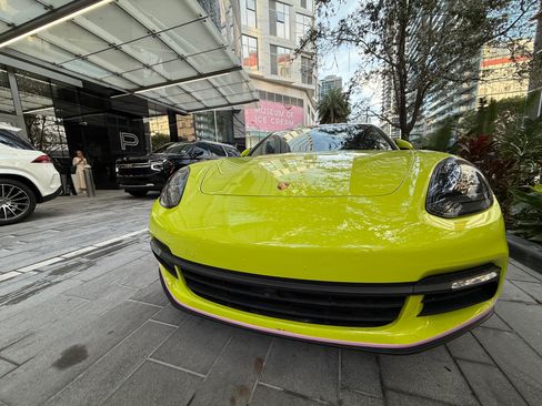 Used 2019 Porsche Panamera 4 image 2