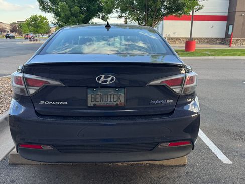 Used 2017 Hyundai Sonata SE image 1