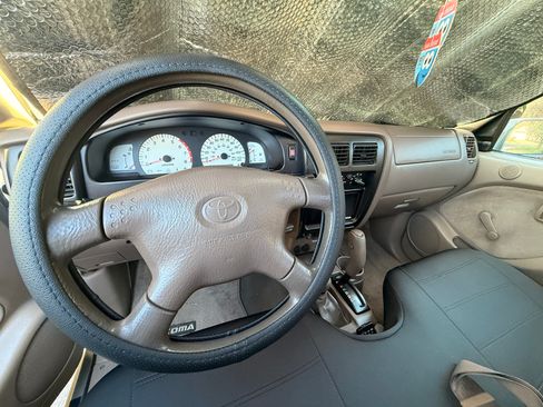 Used 2002 Toyota Tacoma 4x4 Regular Cab w/ Enhancement Pkg image 6