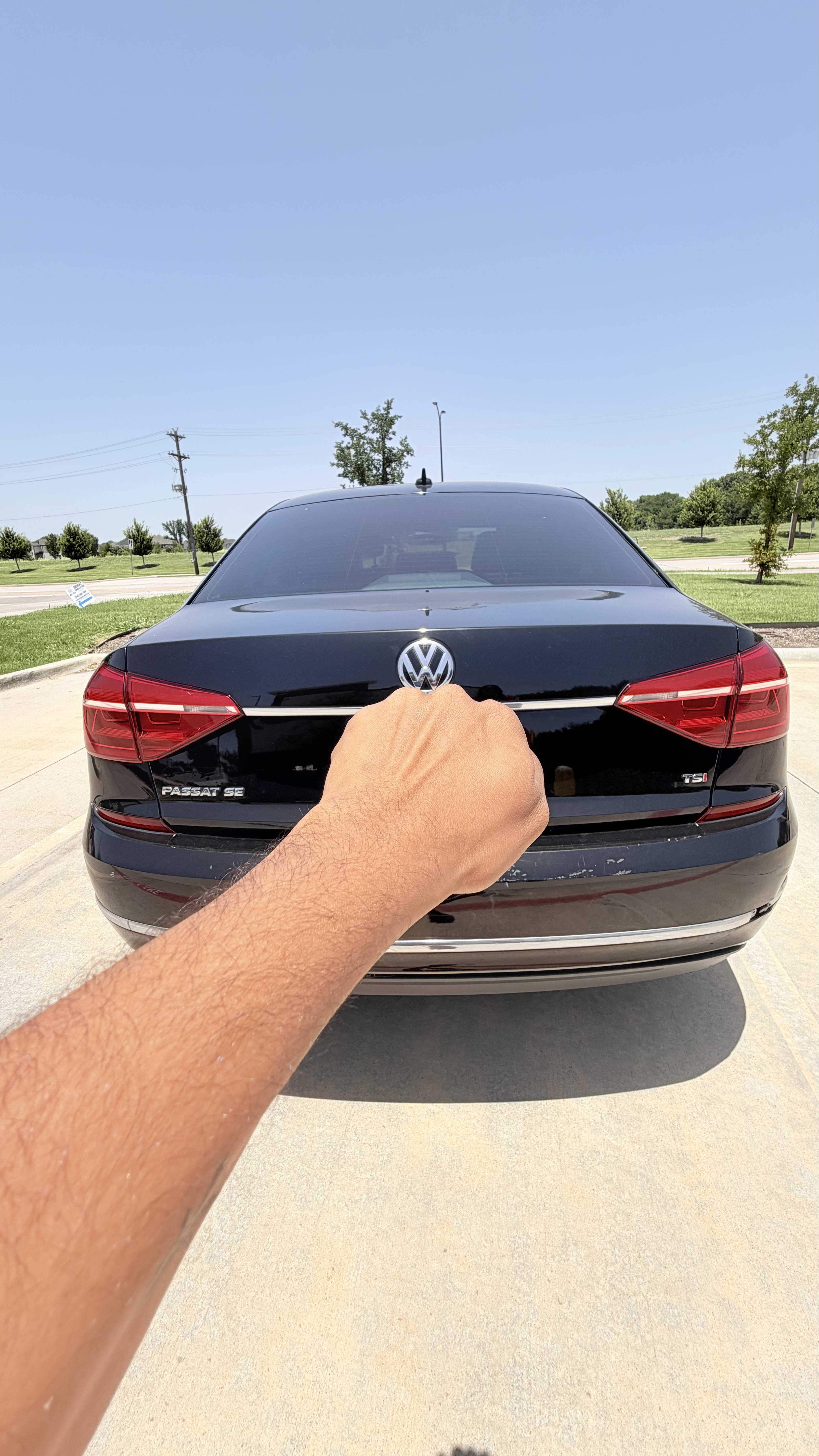 Used 2016 Volkswagen Passat 1.8T SE FWD image 9