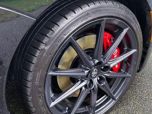 Used 2024 Toyota GR86 Premium image 16