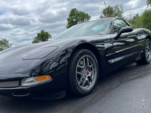 Used 2001 Chevrolet Corvette Z06 w/ Memory Pkg image 5