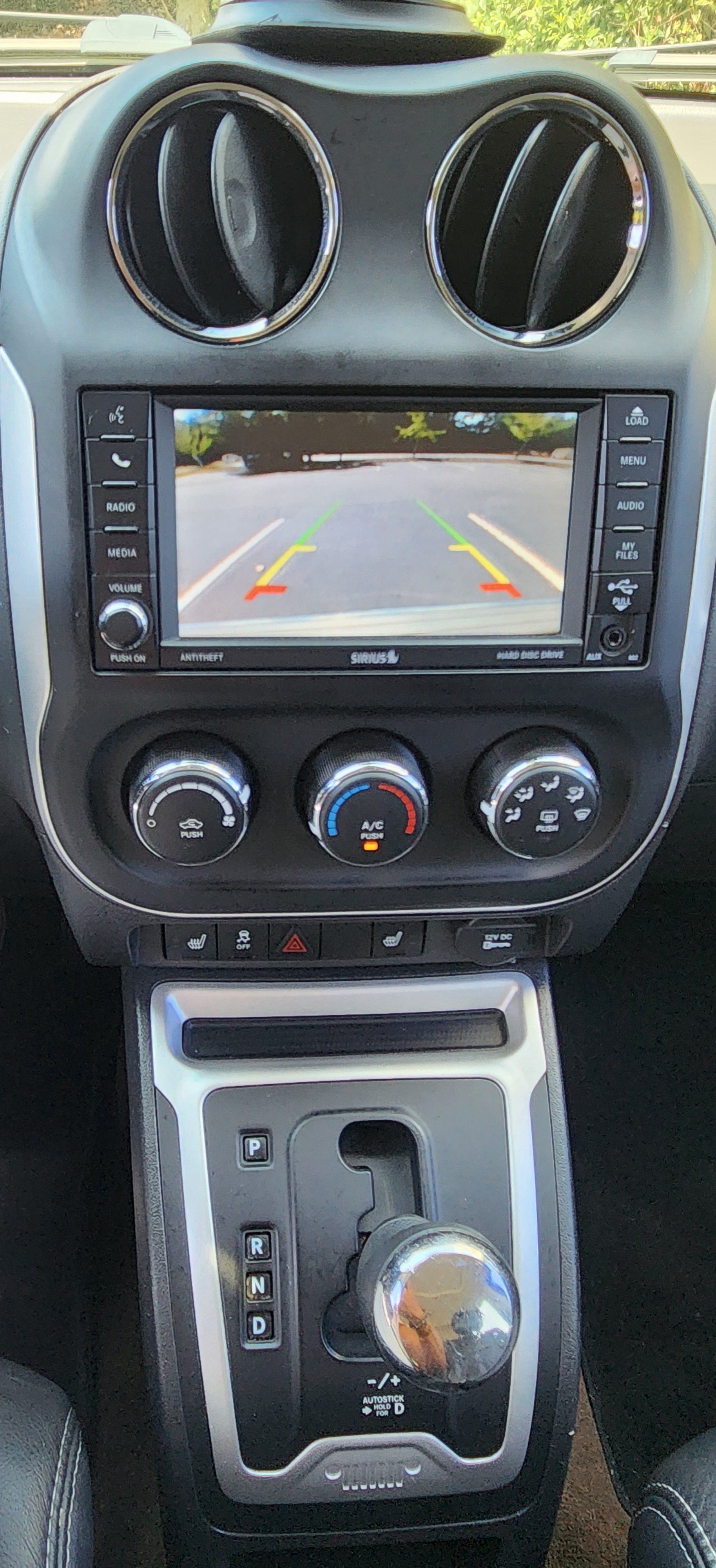 Used 2015 Jeep Compass High Altitude FWD image 8