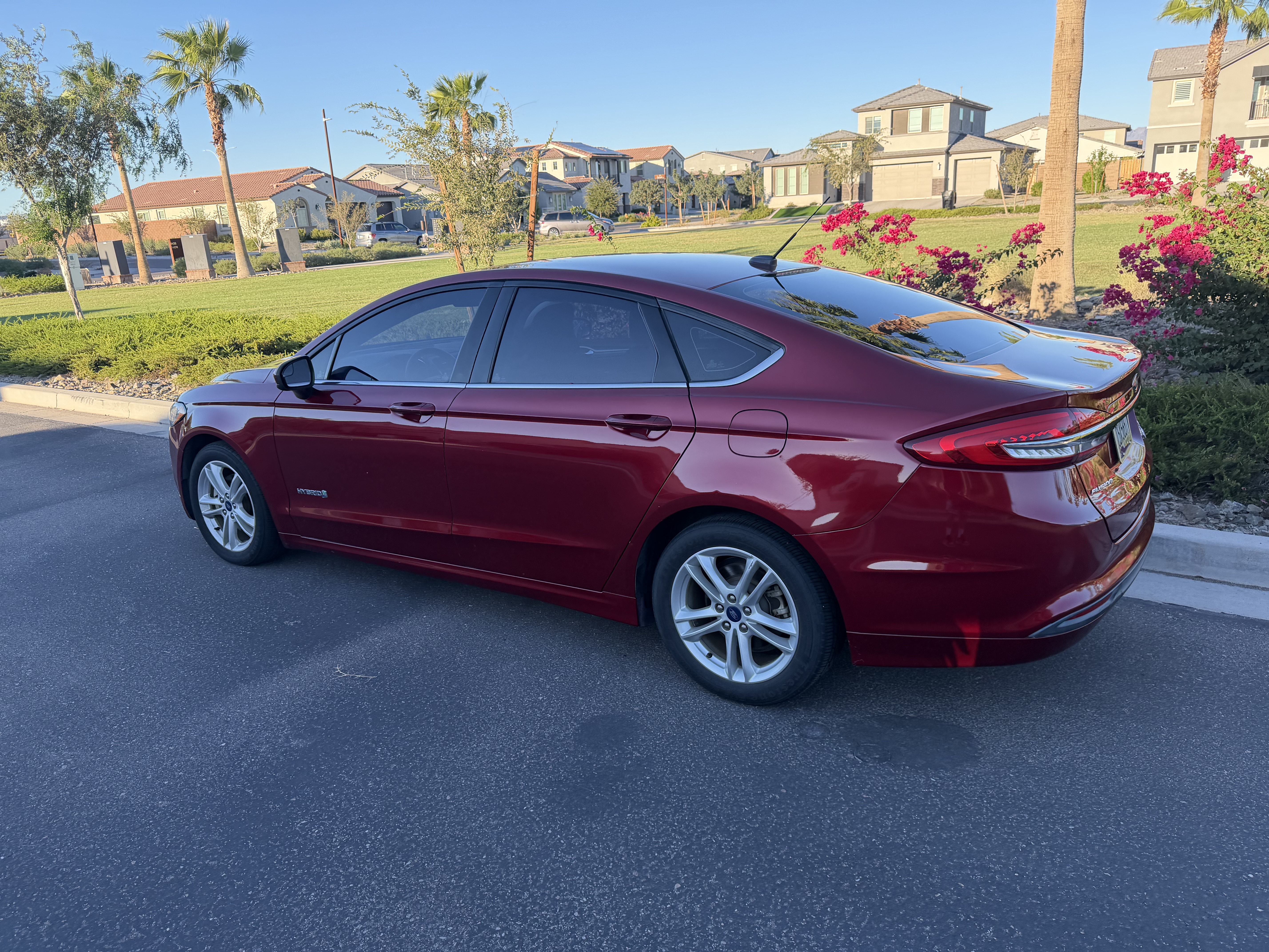 Used 2018 Ford Fusion SE FWD image 4