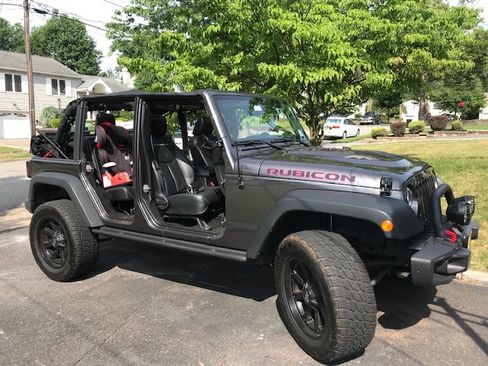 Used 2014 Jeep Wrangler Unlimited Rubicon image 8