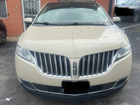 Used 2014 Lincoln MKX Sport Utility 4D w/ Equipment Group 102A image 5