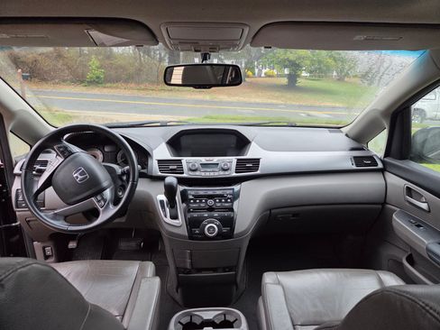 Used 2011 Honda Odyssey EX-L image 11