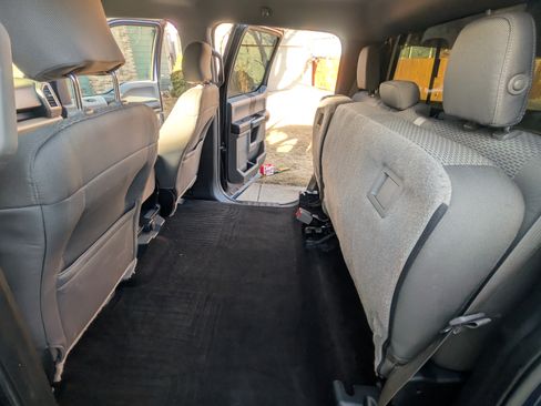 Used 2015 Ford F150 XLT image 11