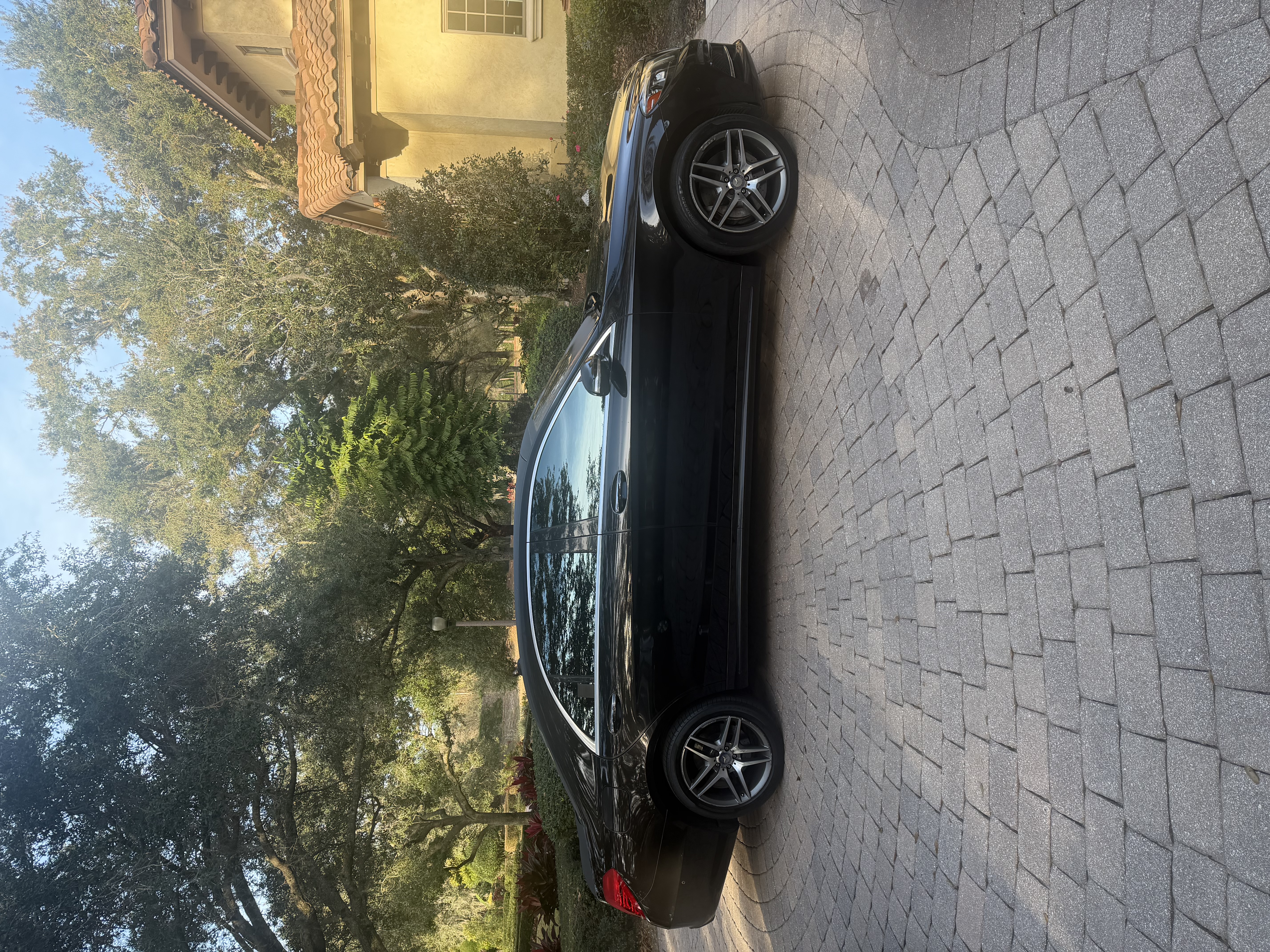Used 2016 Mercedes-Benz S 550 4MATIC Sedan image 2