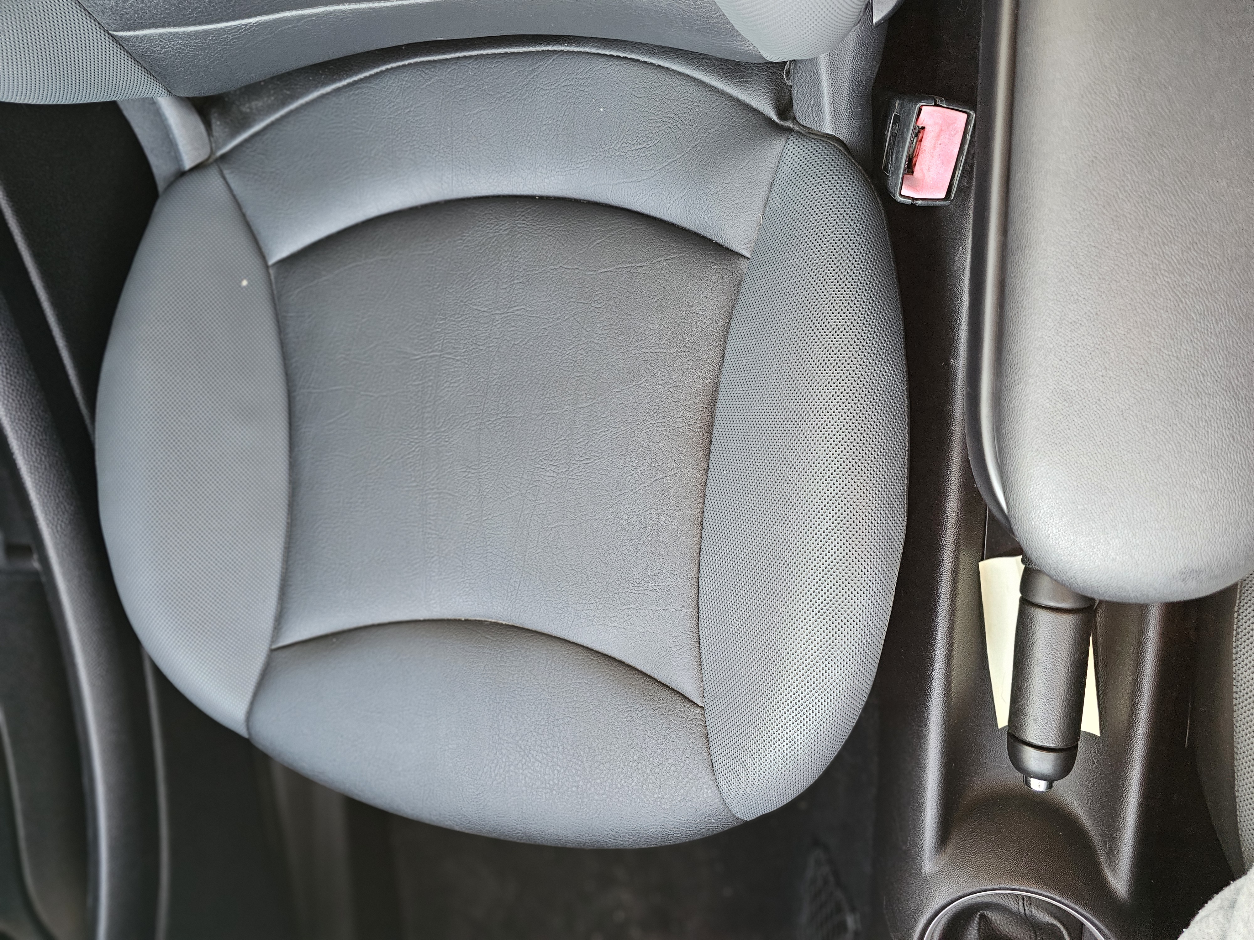 Used 2012 MINI Cooper Hardtop FWD image 8