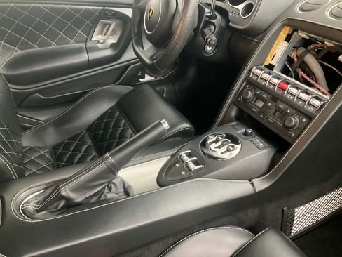 Used 2014 Lamborghini Gallardo LP 550-2 image 13