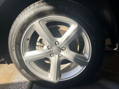 Used 2017 Audi Q5 2.0T Premium Plus w/ Technology Package image 21