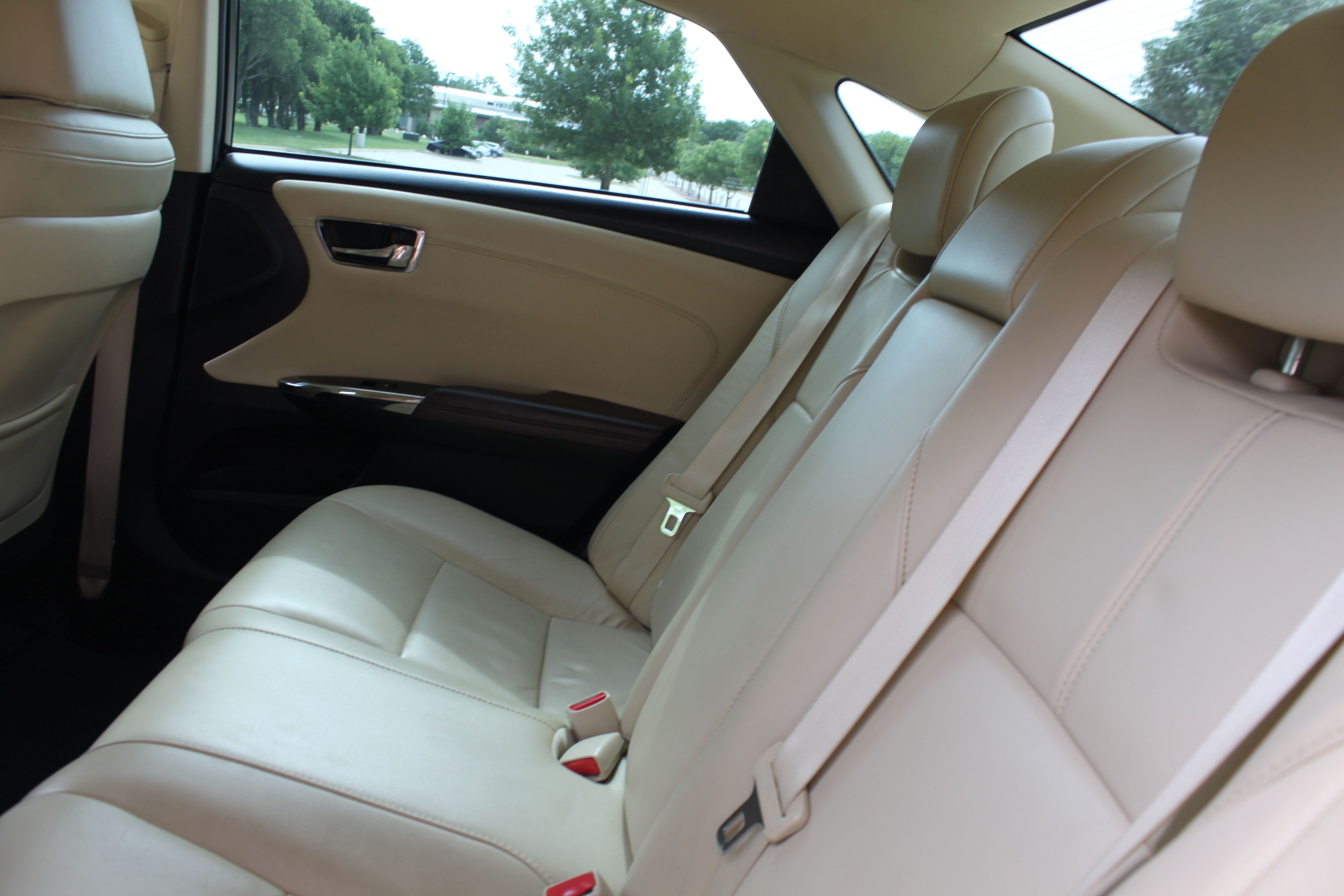 Used 2018 Toyota Avalon XLE Premium FWD image 29