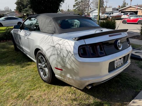 Used 2014 Ford Mustang Premium w/ Equipment Group 201A image 2