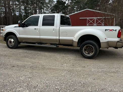 Used 2011 Ford F350 King Ranch w/ King Ranch w/Chrome Pkg image 2