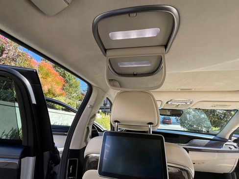 Used 2019 Genesis G90 5.0 Ultimate image 11