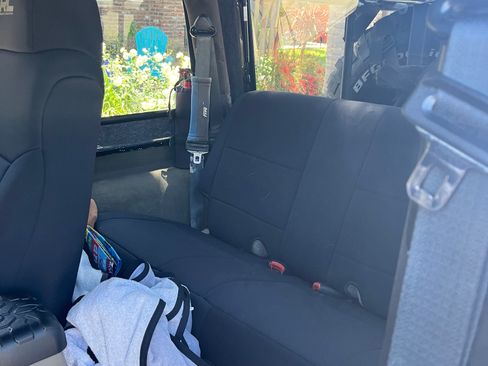 Used 2005 Jeep Wrangler Sport w/ 30" Tire & Wheel Group AWD/4WD image 15