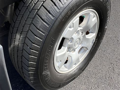 Used 2006 Toyota Tacoma PreRunner image 29