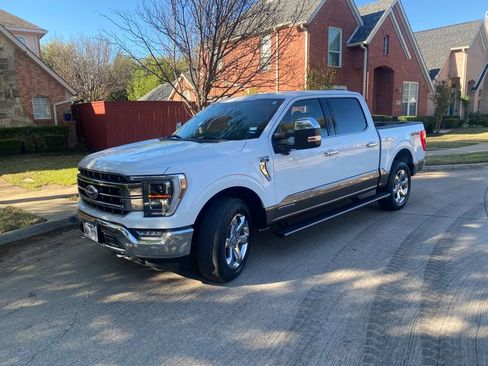 Used 2021 Ford F150 Lariat w/ Equipment Group 502A High AWD/4WD image 2
