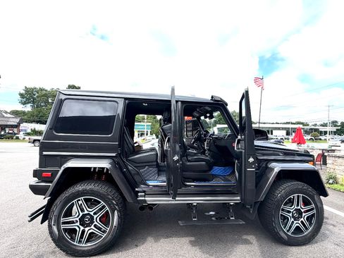 Used 2018 Mercedes-Benz G 550 Squared image 22
