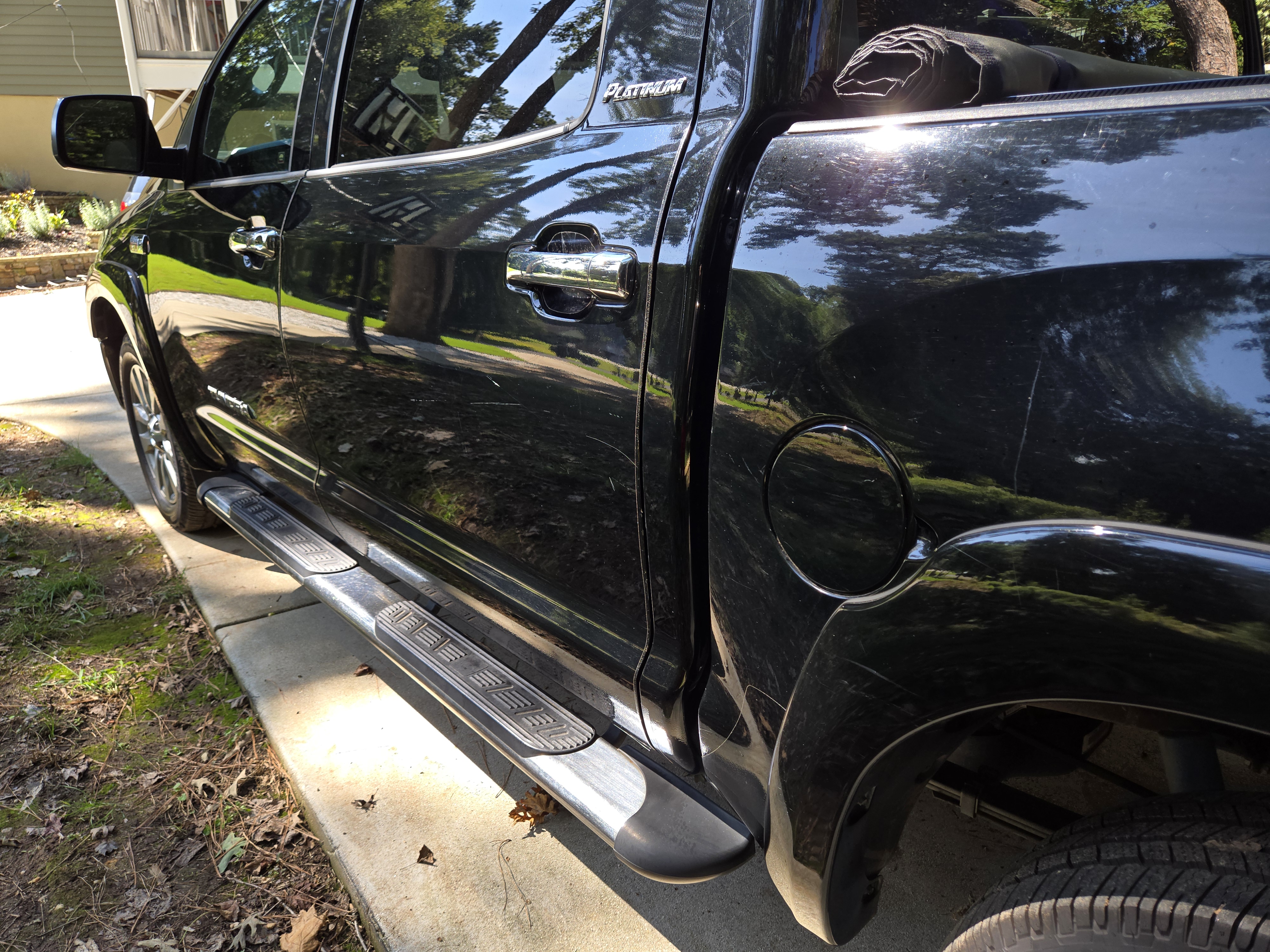 Used 2012 Toyota Tundra Limited w/ Platinum Pkg RWD image 6