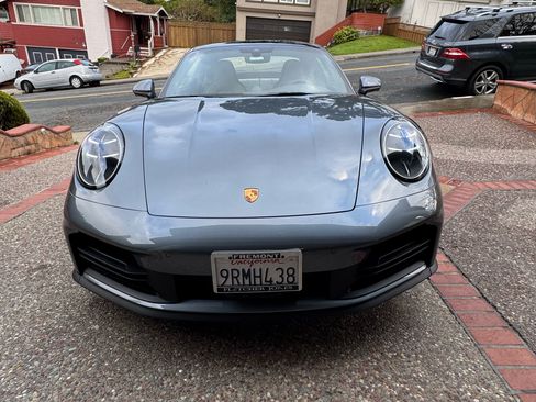 Used 2025 Porsche 911 Carrera image 8