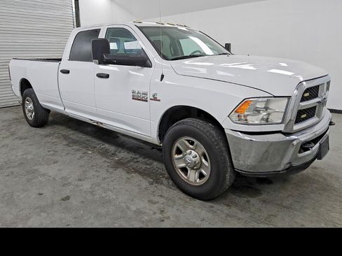 Used 2018 RAM 2500 Tradesman w/ Chrome Appearance Group RWD image 5