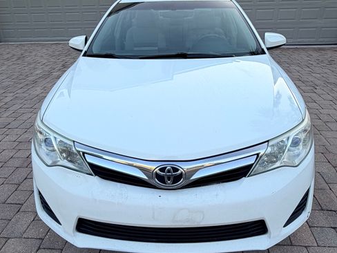 Used 2012 Toyota Camry LE FWD image 1