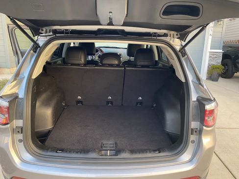 Used 2020 Jeep Compass Trailhawk image 11