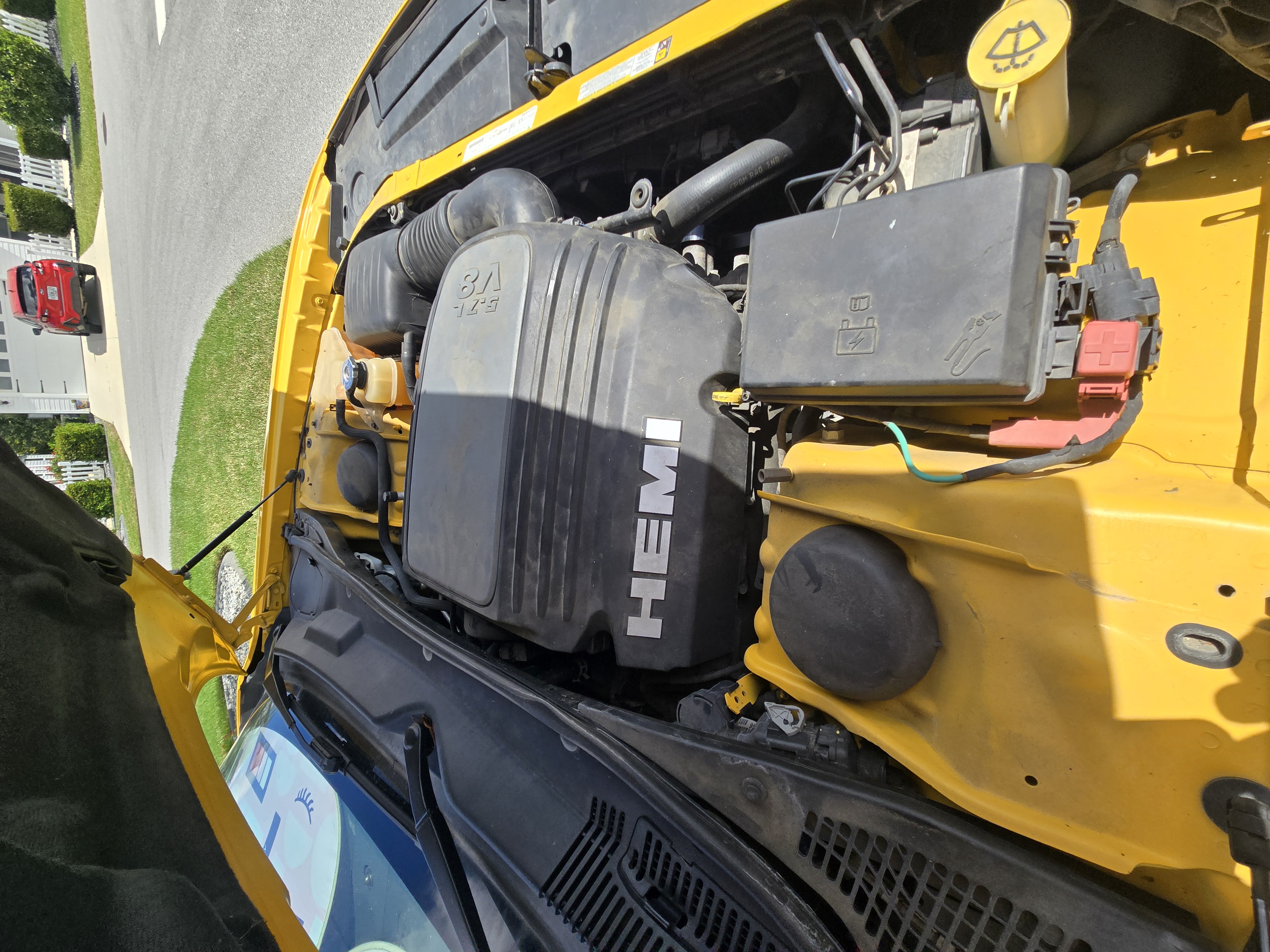 Used 2012 Dodge Challenger R/T RWD image 4