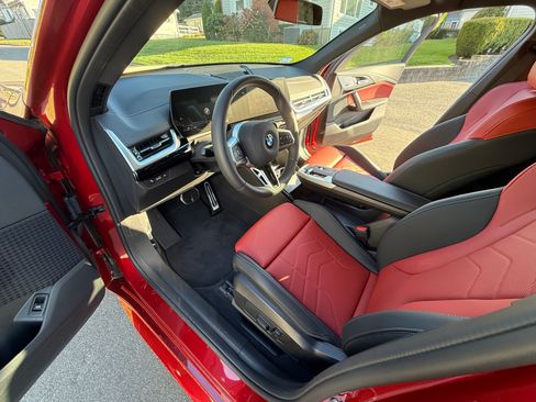 Used 2025 BMW X2 xDrive28i w/ M Sport Package image 11