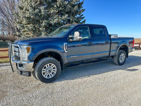 Used 2019 Ford F350 XLT w/ XLT Value Package image 1