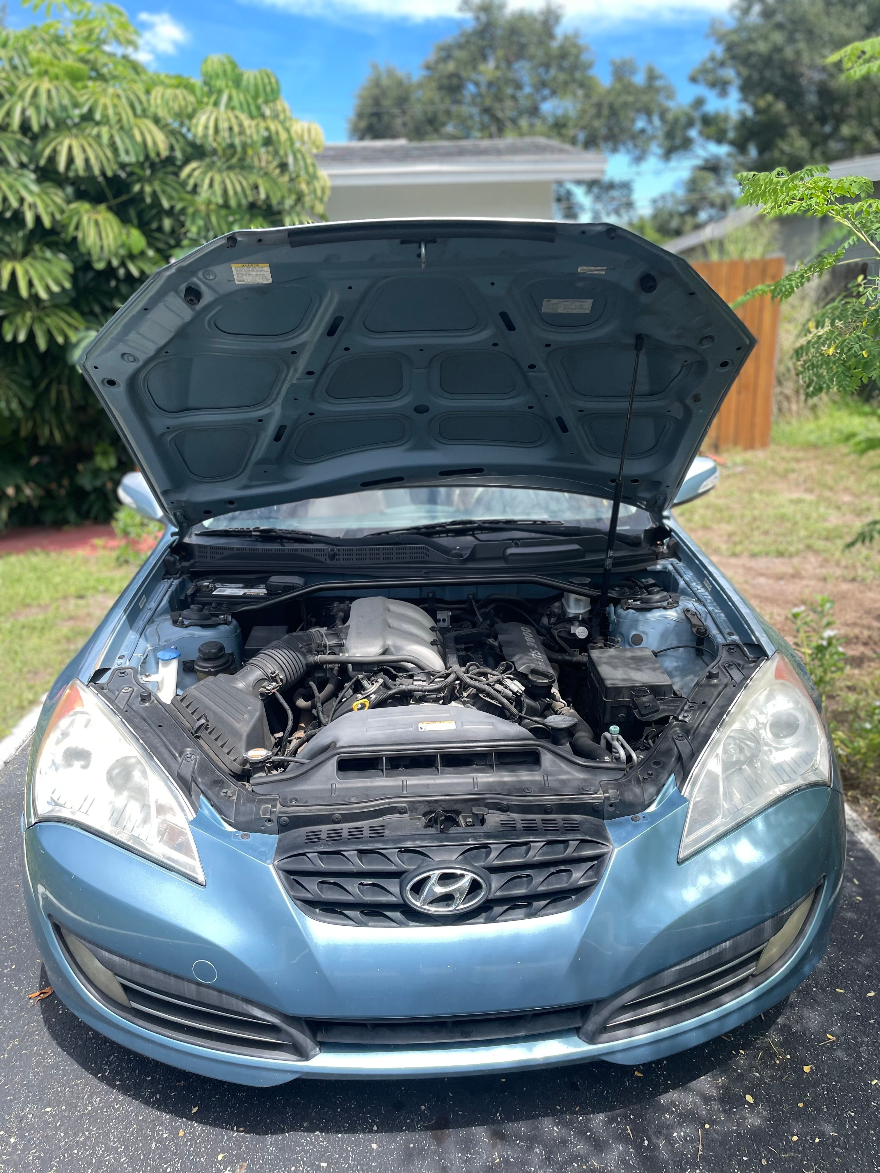 Used 2012 Hyundai Genesis 3.8 RWD image 2