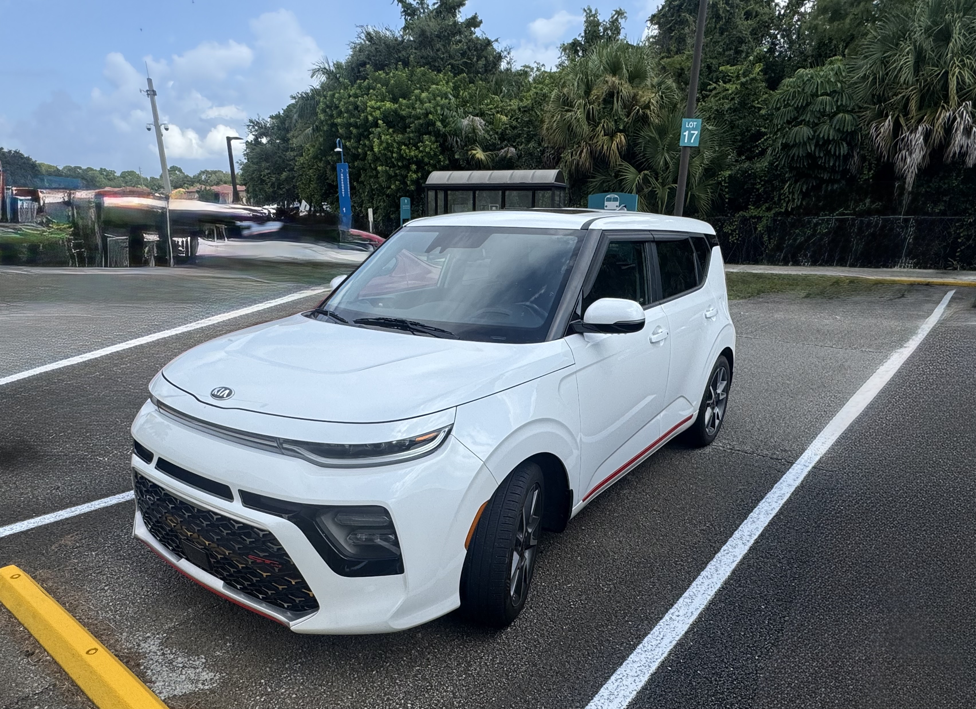 Used 2020 Kia Soul GT-Line Turbo FWD image 2