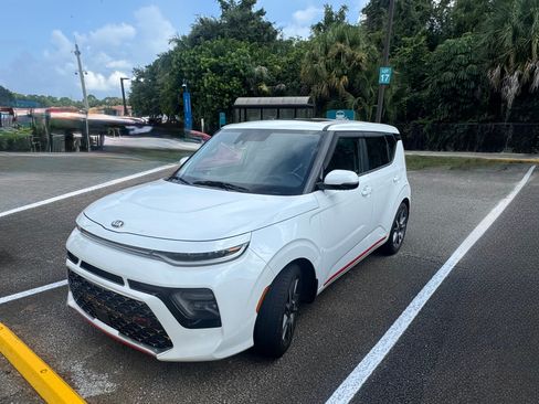 Used 2020 Kia Soul GT-Line Turbo FWD image 2