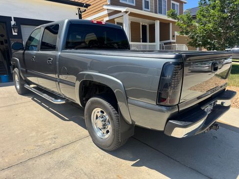 Used 2001 Chevrolet Silverado 2500 LS w/ Off-Road Skid Plate Pkg AWD/4WD image 5