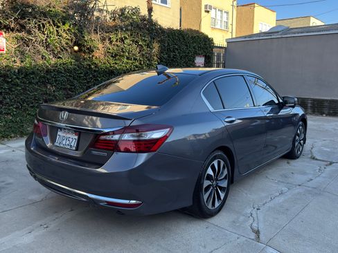 Used 2017 Honda Accord EX-L image 6