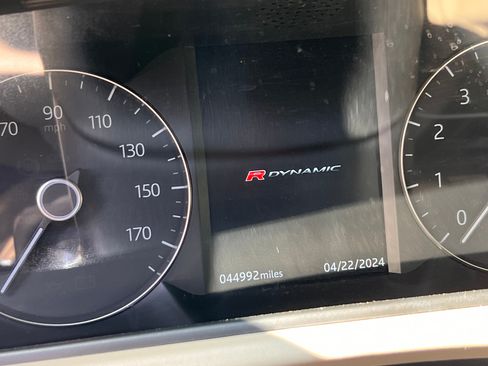 Used 2020 Land Rover Range Rover Velar R-Dynamic S image 11