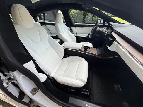 Used 2024 Tesla Model S AWD/4WD image 22