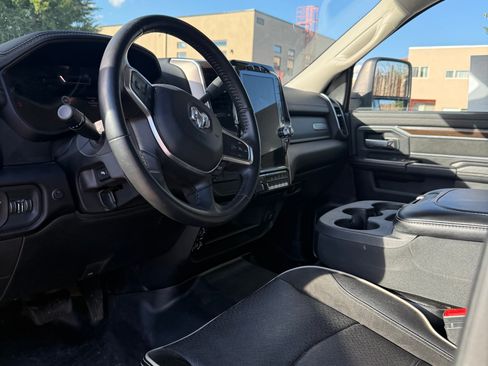 Used 2023 RAM 3500 Laramie AWD/4WD image 17